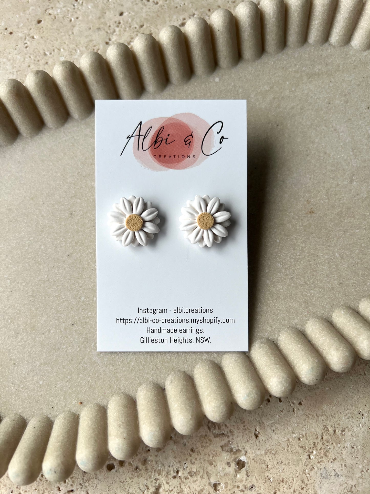 2cm Handmade Daisy Earrings