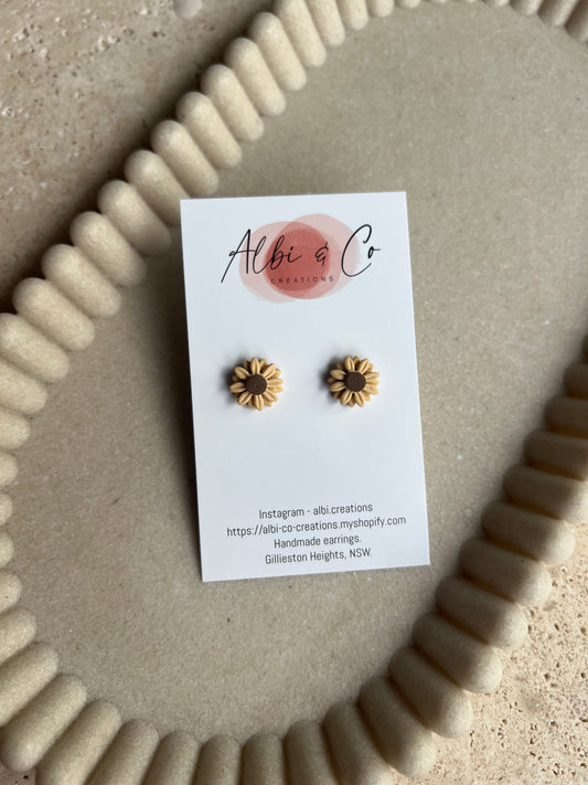 1.5cm Sunflower Stud