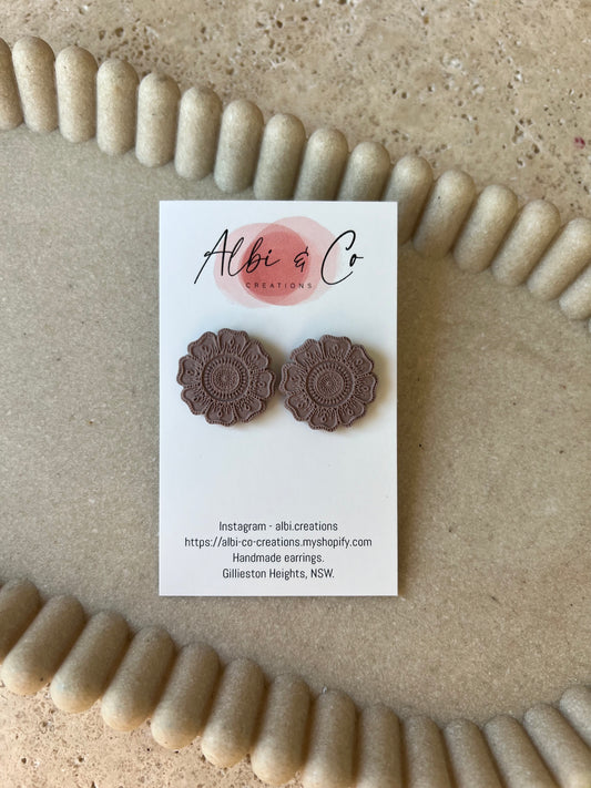 2.5cm Mocha Boho Stud