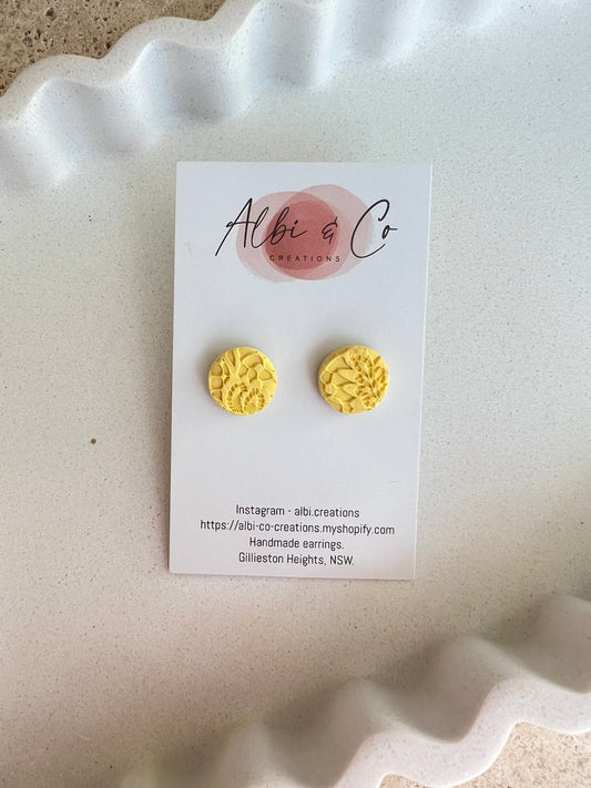 1.5cm Yellow Lace Stud