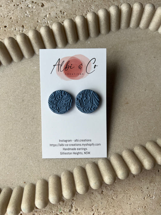 2cm Navy Sadie Stud