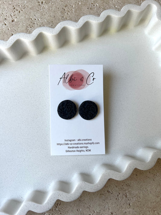 2cm Black Lace Stud