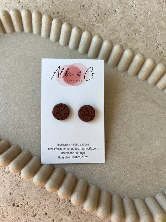 1.5cm Chocolate Brown Sunflower Stud