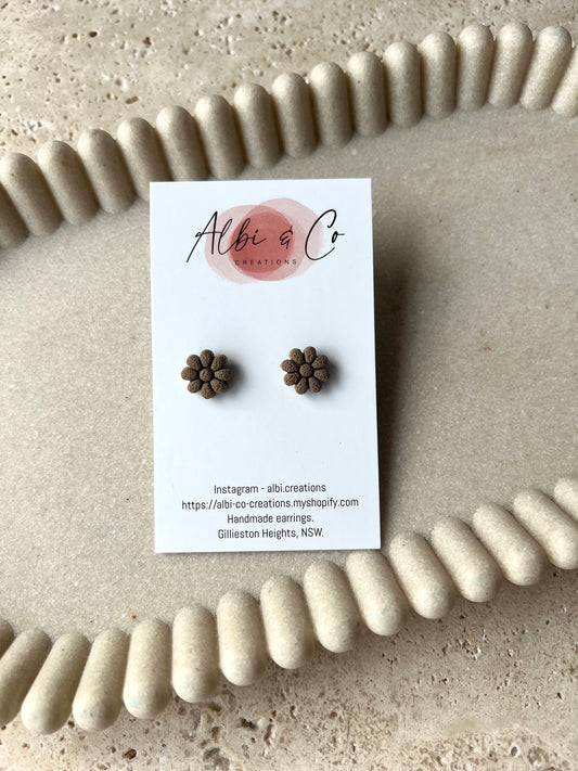 1cm Brown Flower Stud