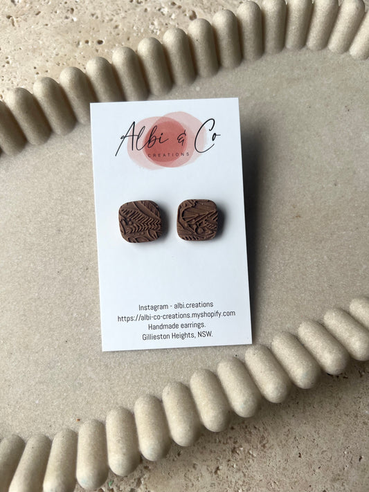 1.5cm Brown Sadie Square Stud