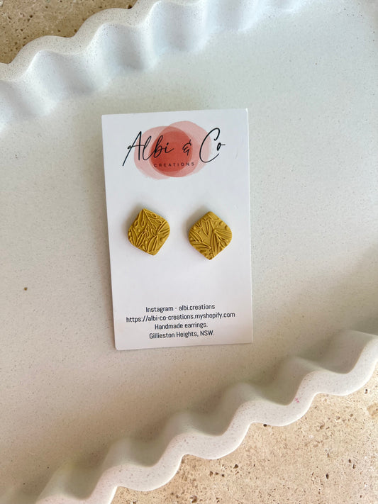1.5cm Mustard Diamond Stud