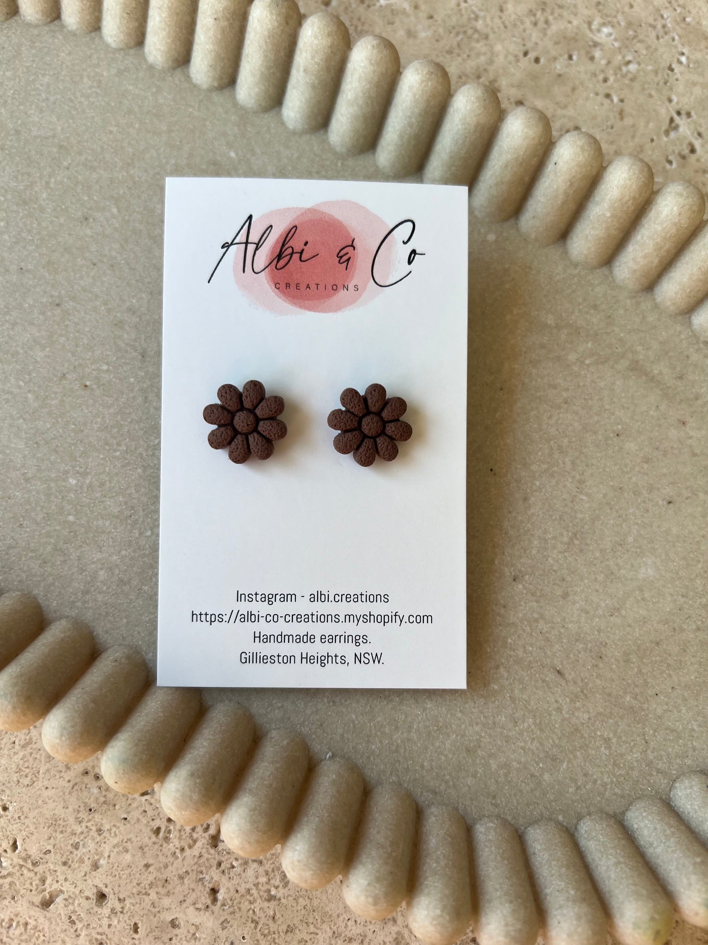 1.5cm Chocolate Brown Flower Stud