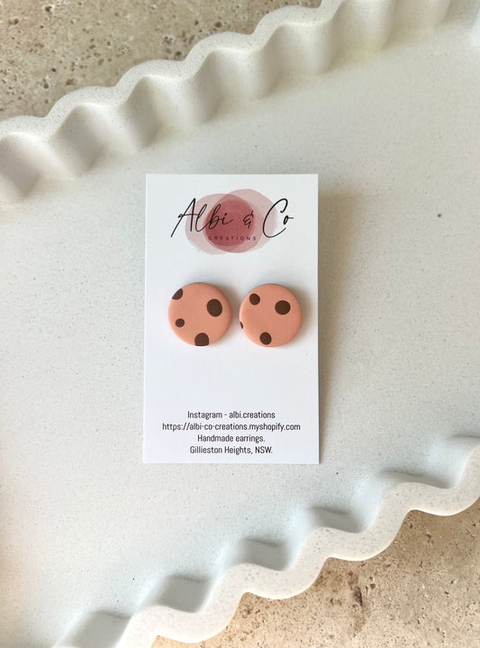 1.5cm Coral Polka Dot Stud