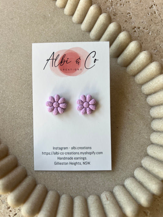 1.5cm Lilac Flower Stud
