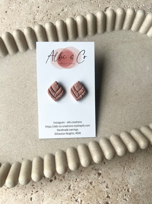1.5cm Caramel Mila Stud