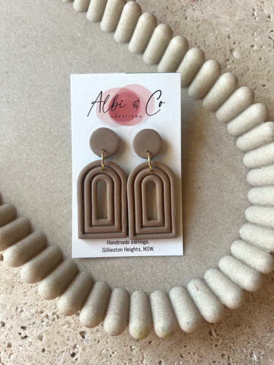 Mocha Arch Dangles